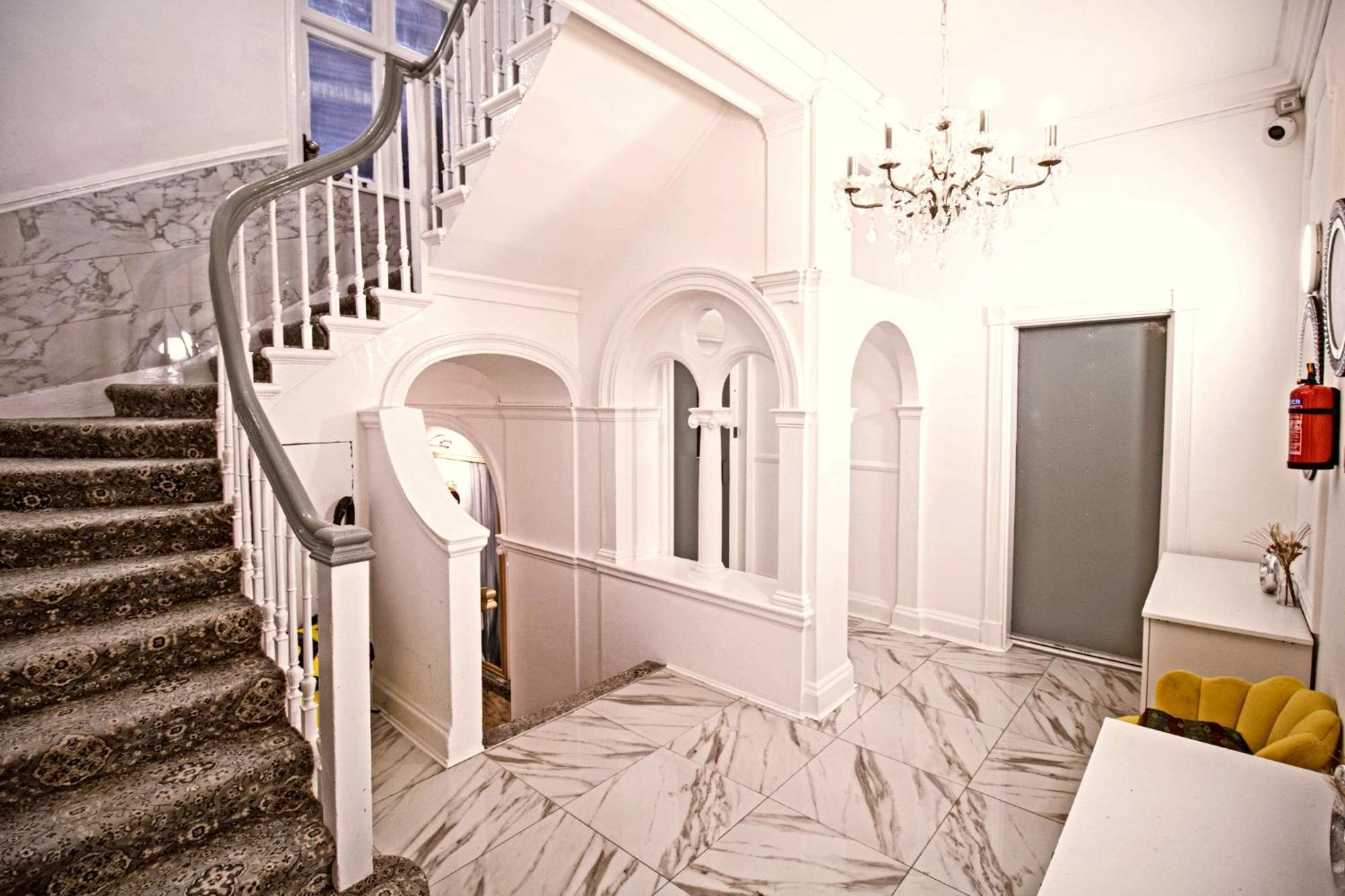Spacious Studio Apartment On Oxford Street 9Gc لندن المظهر الخارجي الصورة