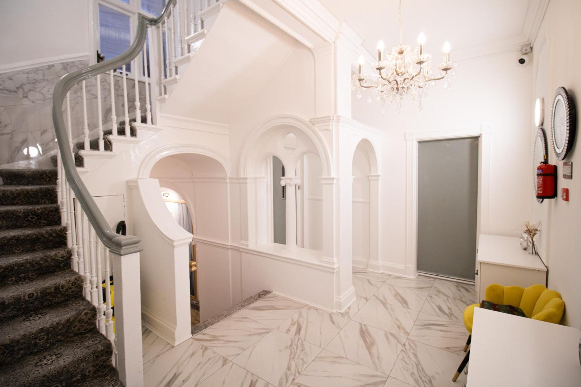 Spacious Studio Apartment On Oxford Street 9Gc لندن المظهر الخارجي الصورة